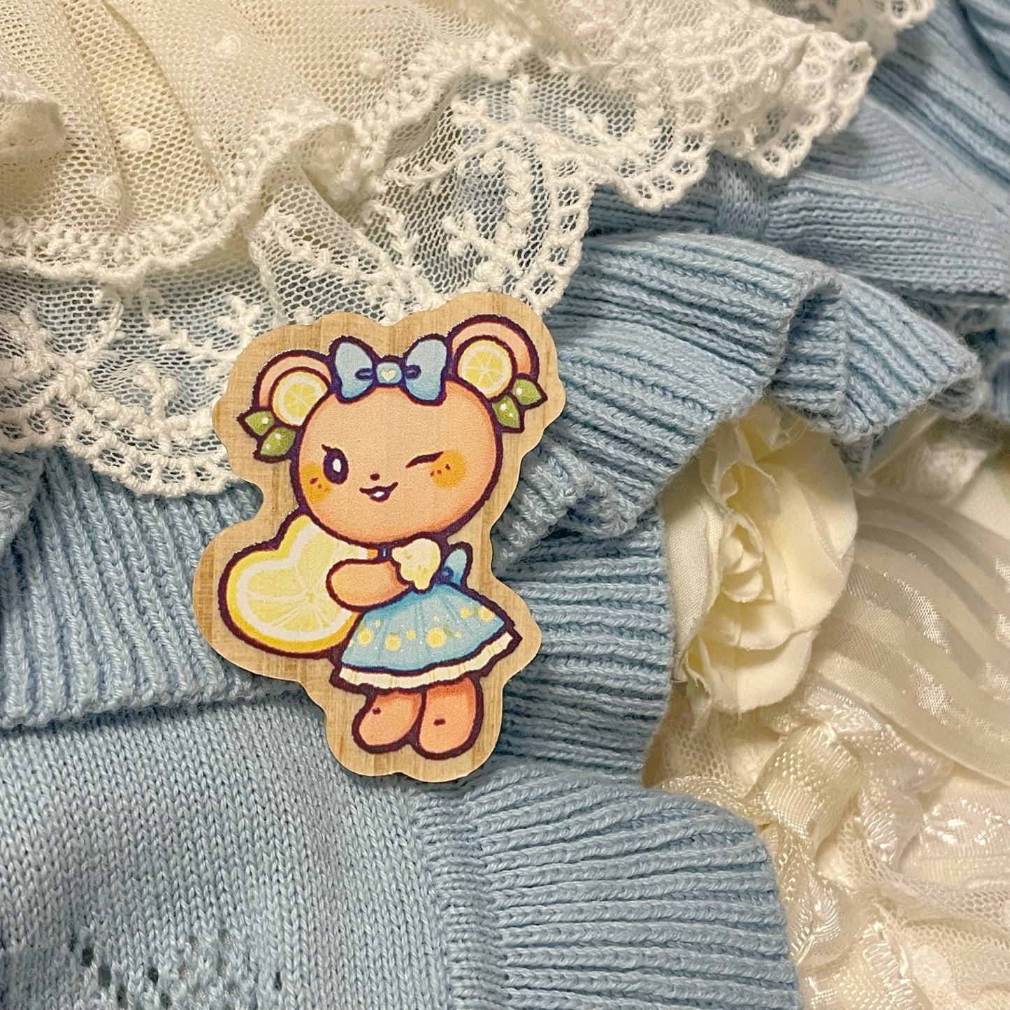 Dreaming Heart π Lemon Bearlita Wooden Pin