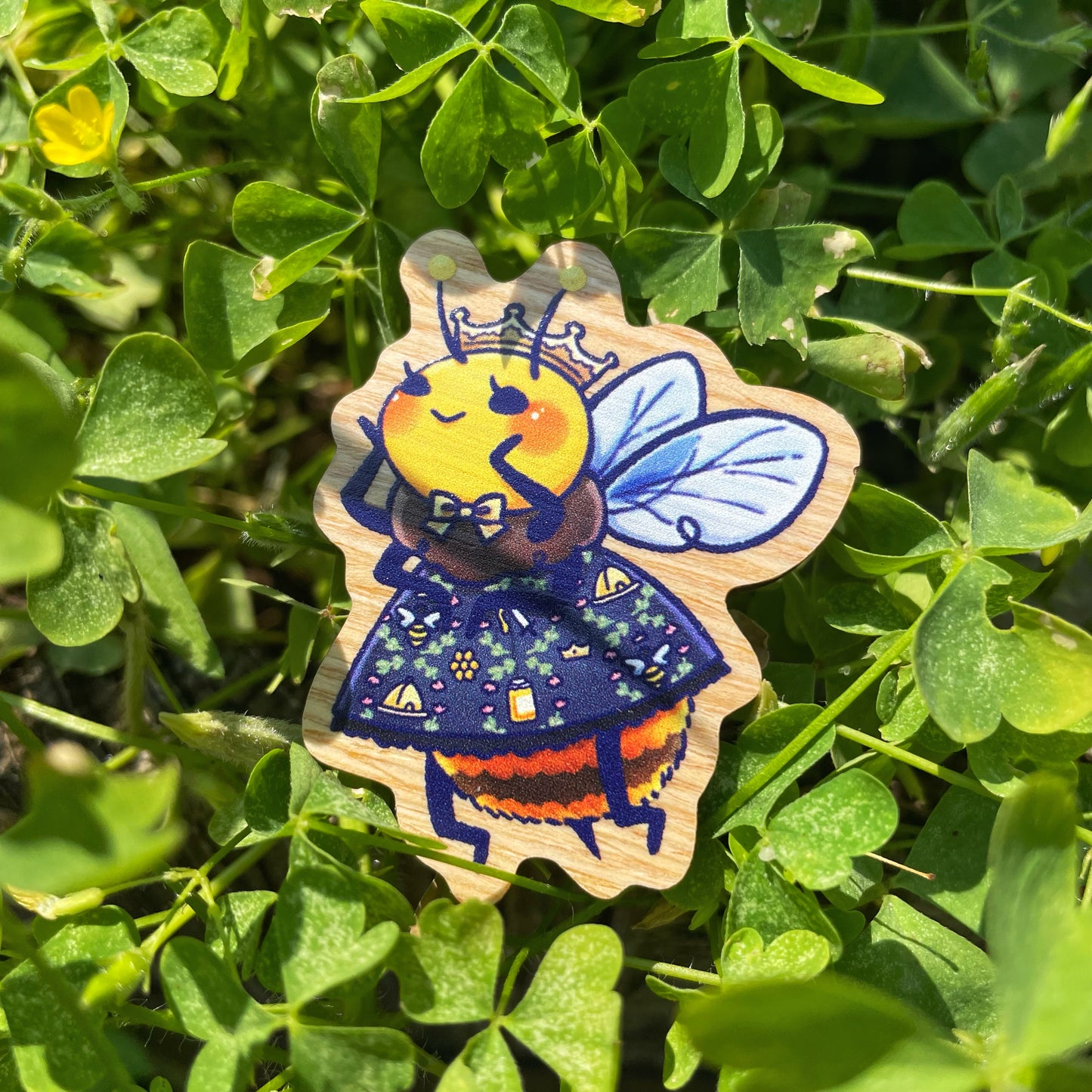 Beelita Wooden Pin