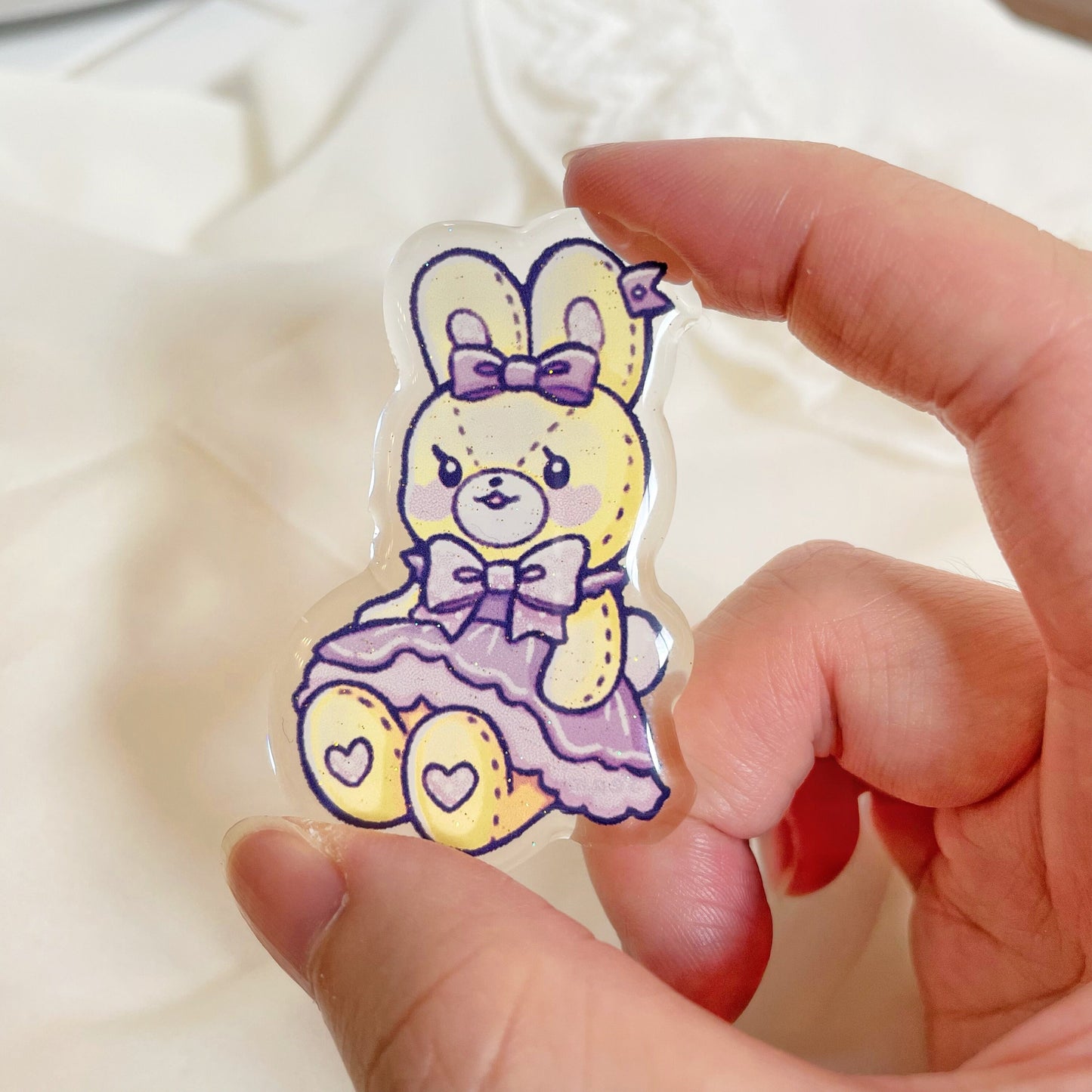 Lyrical Bun Shy Bear Lolita Pins