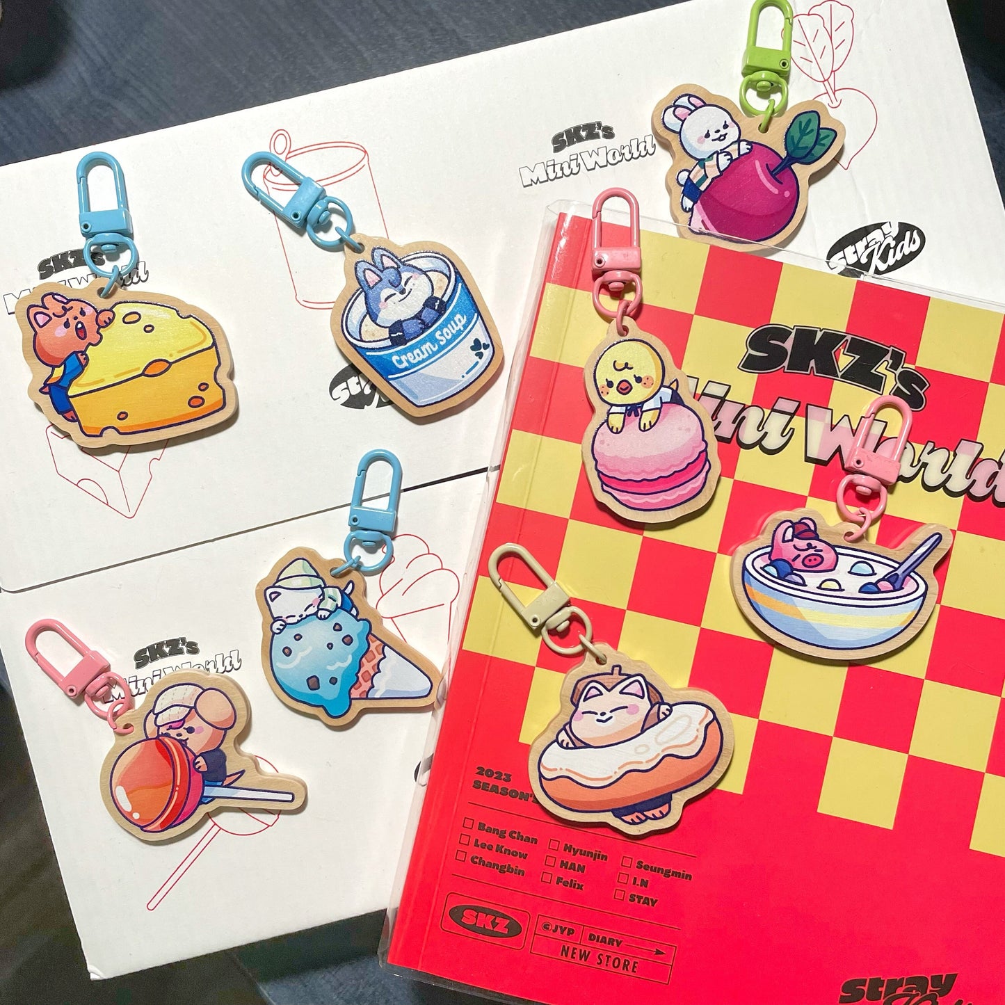 Stray Kids Mini World Charms